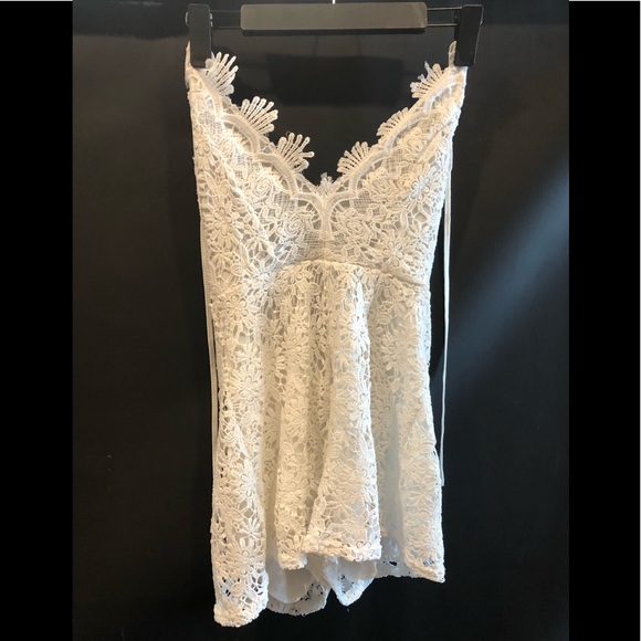 FASHION NOVA Halter Shorts - Picture 4 of 12